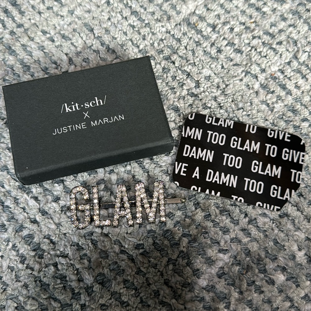 Kitsch “GLAM” rhinestone Bobby pin
